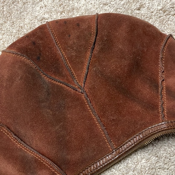 Lucky Brand Suede Saddle Crossbody - Picture 5 of 6